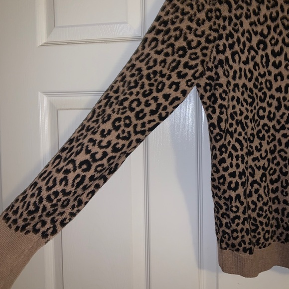 Sweater - Picture 4 of 4